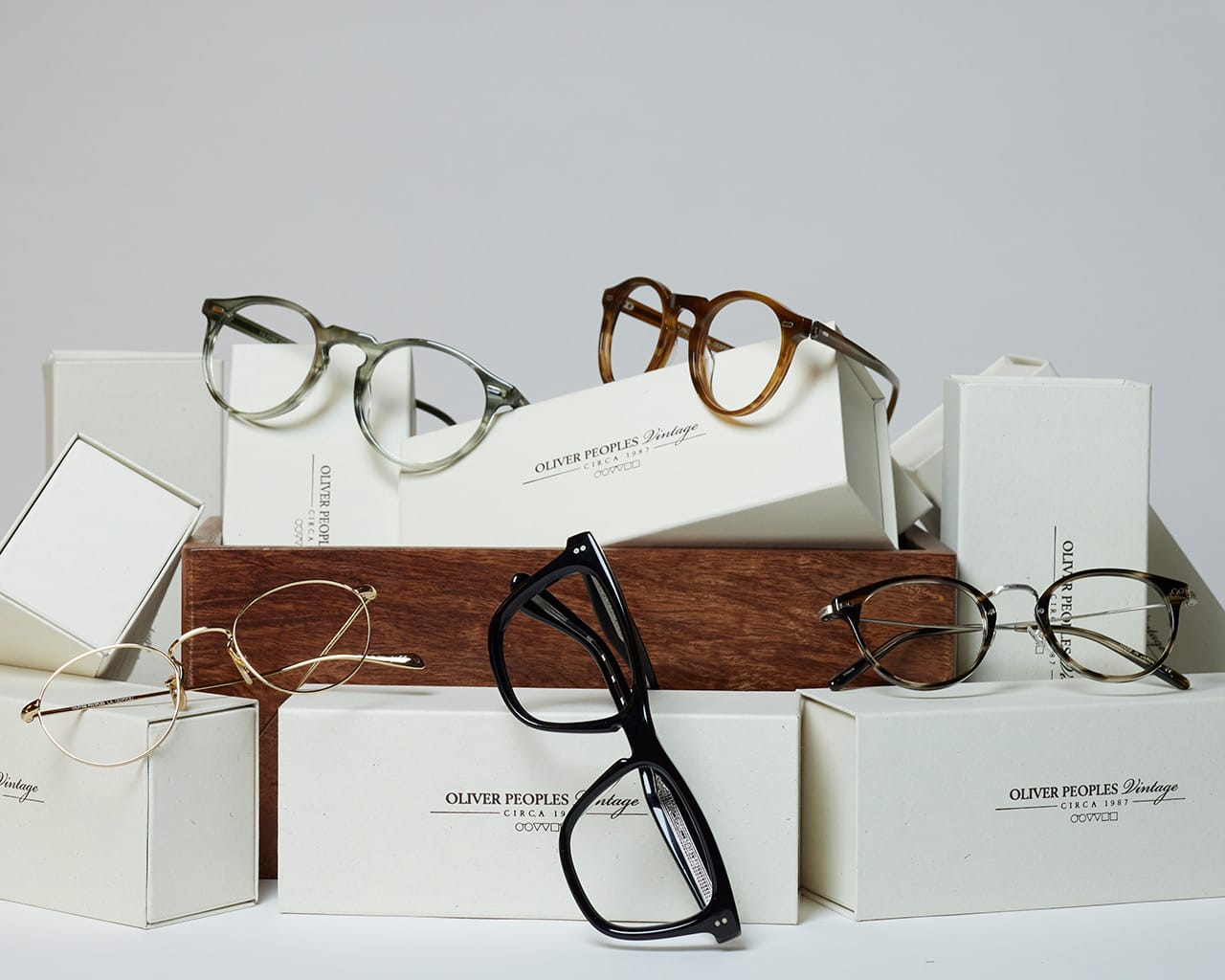 Nyheter från Oliver Peoples