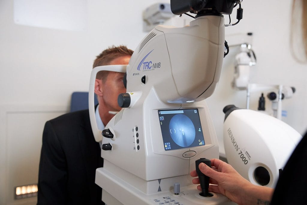 Synundersökning på Hultins Optik