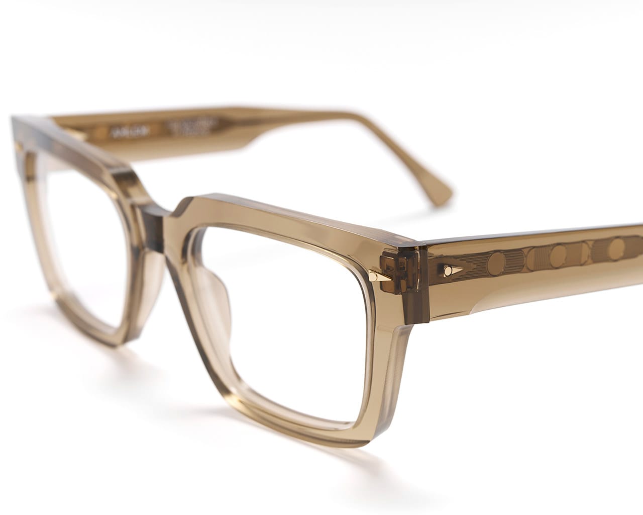 Ahlem-Simplon_Optical_Smokedlight